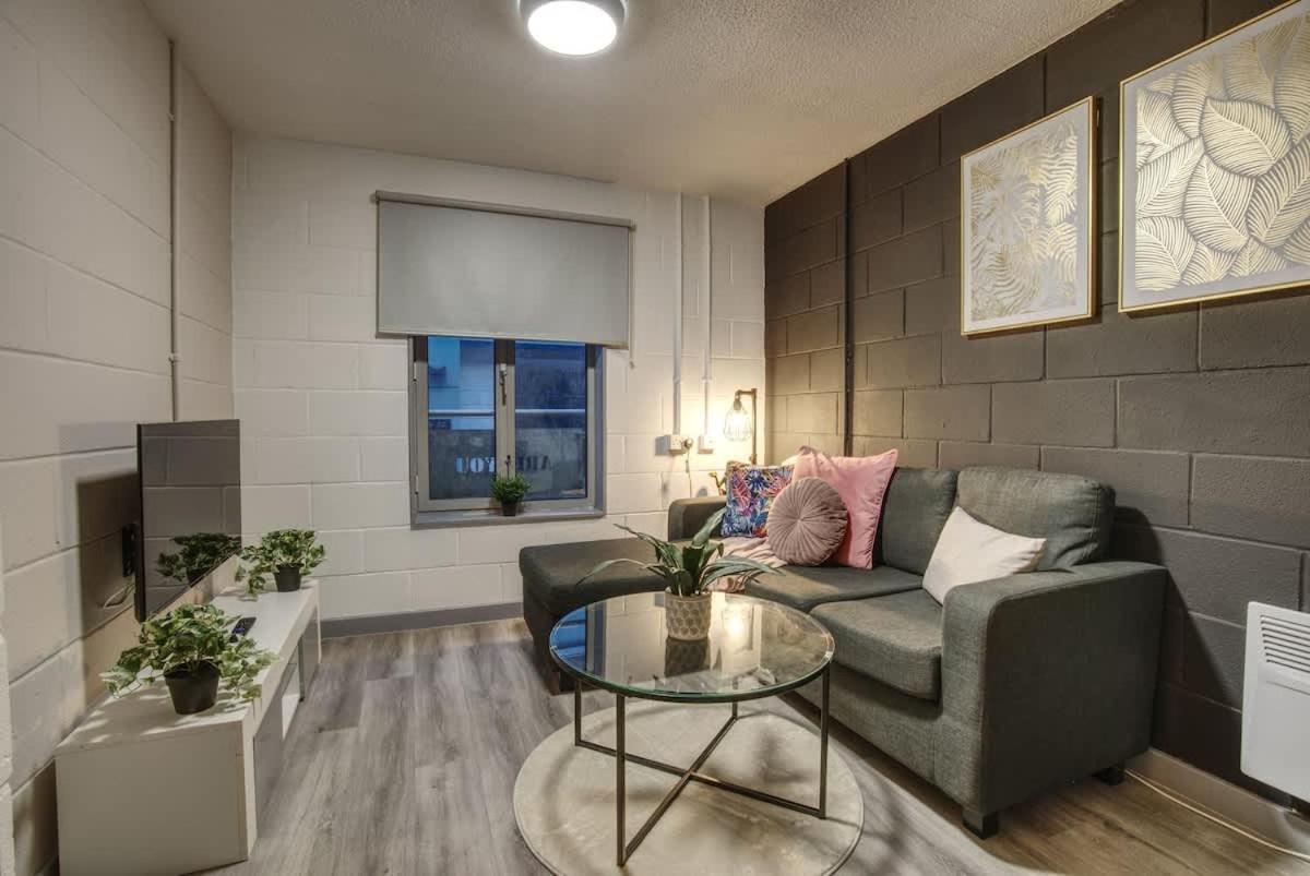 1Br City Centre Apt, Self Check In, Wifi, By Derbnb Sheffield Eksteriør billede